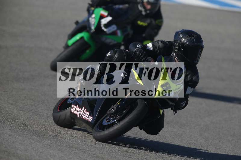 /Archiv-2024/01 26.-28.01.2024 Moto Center Thun Jerez/Gruppe gruen-green/87